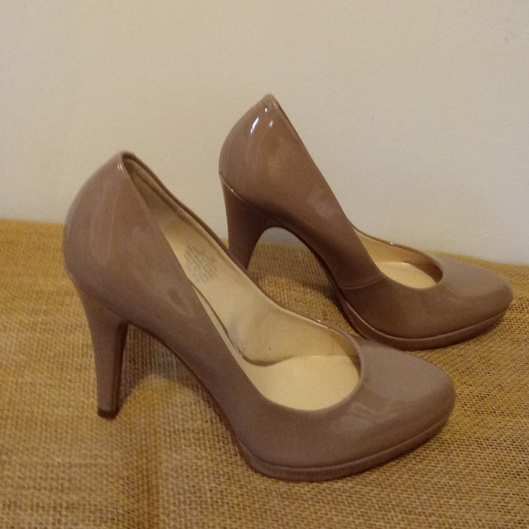 nine west high heel shoes
